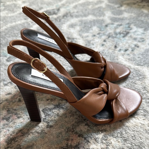 Reiss Phoebe Leather Twist Front Slingbacks - Picture 1 of 12
